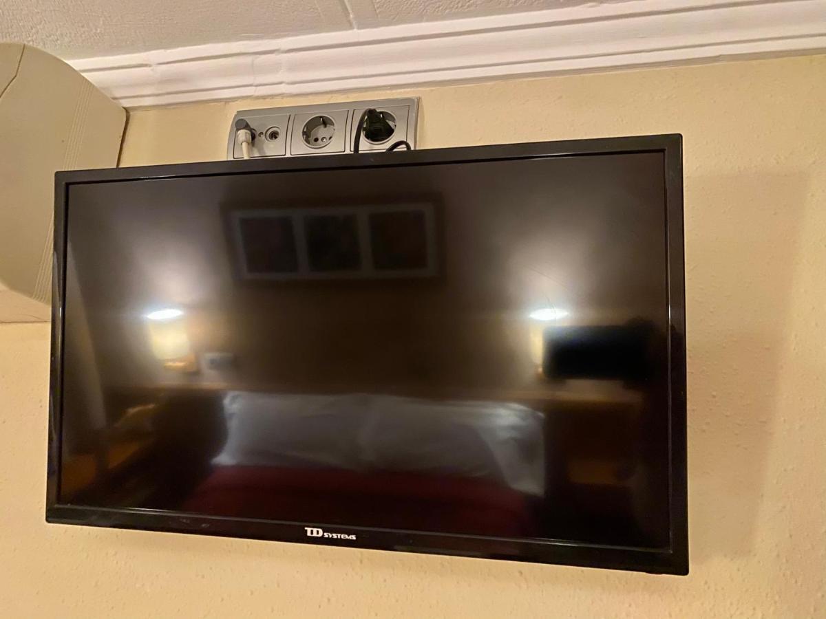 Hostal Galicia Cardedeu Exteriör bild